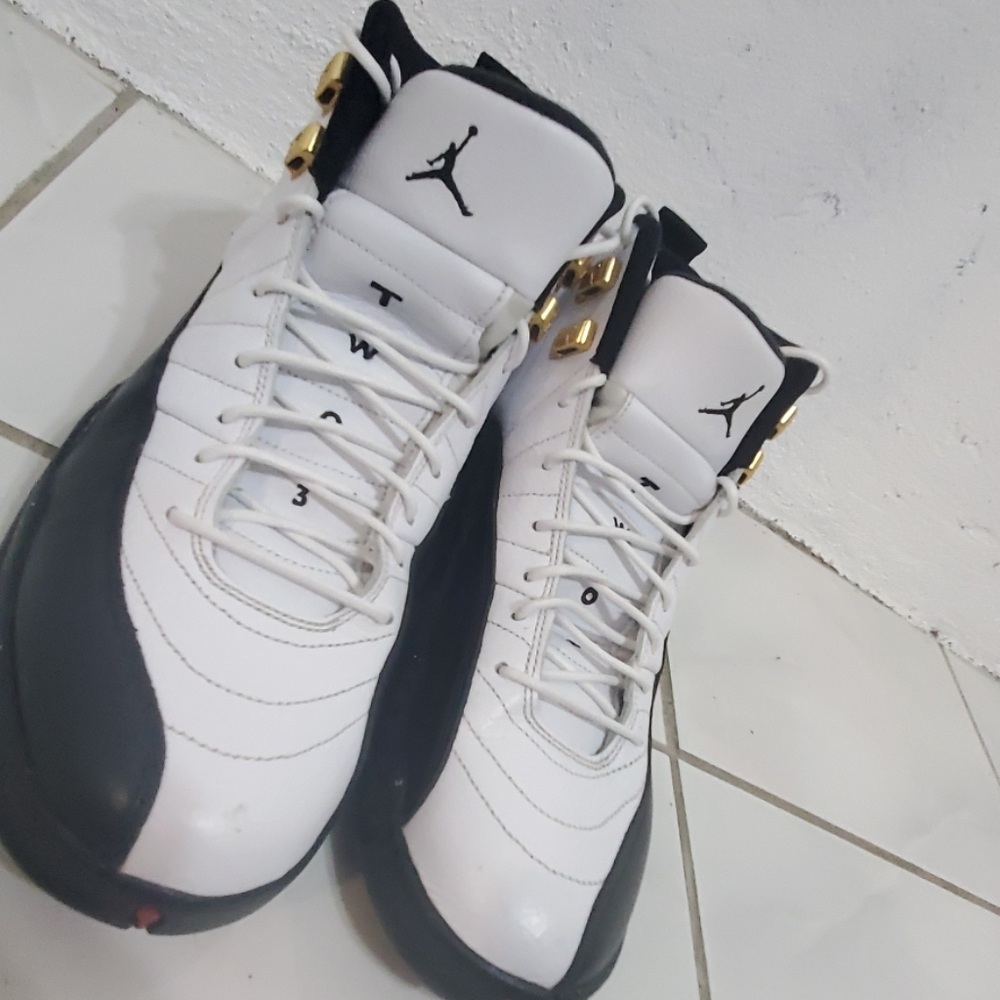 Nike Air Jordan 12 Taxi Mens Size 10